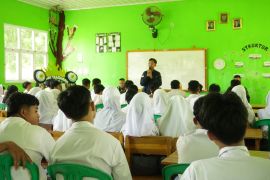 Pengelola Tol Bakter edukasi keselamatan di tol kepada siswa SMP-SMA