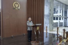 DPR RI Imbau Masyarakat Jangan Panik Karena Harga BBM Tidak Naik