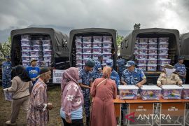 Bakti sosial HUT ke-80 TNI AU di Cisarua