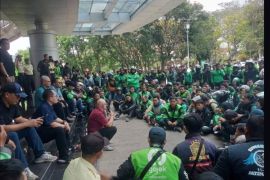 Demo Ojol di Jatinangor: Unpad Buka Suara Soal Aturan QR Code Kampus