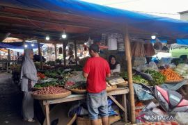 Harga pangan di Pasar Induk Garut mulai berangsur stabil usai Lebaran