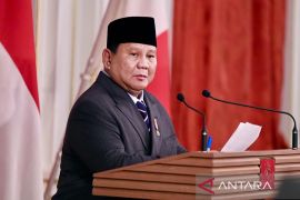Prabowo potong dan alihkan gaji pejabat untuk program MBG, benarkah? Cek faktanya