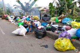 Tarif sampah Mataram batal naik, Pemkot pertimbangkan kondisi ekonomi