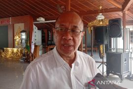 Bupati Banyumas meminta masyarakat tidak panik terkait BBM