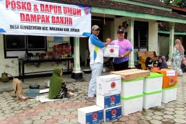 BPBD Jember salurkan sembako Ramadhan bagi warga terdampak banjir
