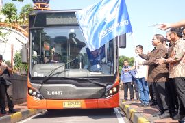 Pemprov DKI Jakarta luncurkan transjabodetabek Blok M-Soetta