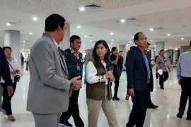 Menkomdigi cek kelancaran jaringan internet dan penerbangan arus balik