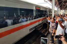 Pemprov Jateng fasilitasi pekerja informal balik gratis ke Jakarta