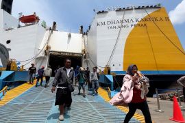 Penumpang di Pelabuhan Trisakti capai 23.897 saat angkutan Lebaran