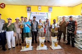 6,3 Ton beras disalurkan ke warga Jayapura