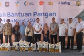 Bulog salurkan 4.518 ton beras bantuan untuk warga Medan
