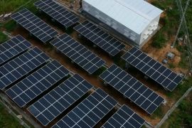 Pemprov Kaltim terangi 110 desa tanpa listrik lewat PLTS dan APDAL