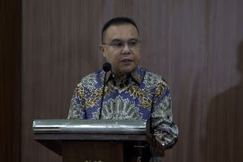 DPR pastikan harga BBM masih sama, imbau masyarakat tetap tenang