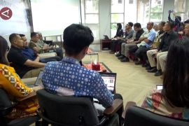 OJK Sultra buka posko aduan korban investasi ilegal AMG Pantheon