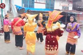 Tarian jadi cara remaja Malalo pulihkan trauma pascabencana