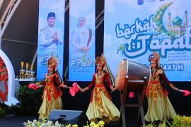 Tradisi Lebaran Topat Lombok perekat silaturahmi