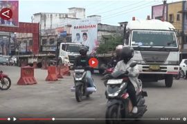 Jalintim Palembang-Jambi macet, jalur alternatif mulai diberlakukan - VIDEO