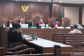 Eks Sekretaris MA Nurhadi divonis 5 tahun bui kasus gratifikasi-TPPU