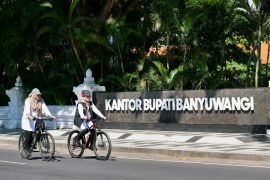 Bupati Banyuwangi berikan contoh ASN bersepeda ke kantor demi hemat BBM