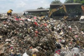 Volume sampah di TPA Kopiluhur Cirebon meningkat lima persen seusai Lebaran