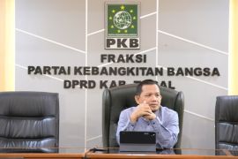 DPRD Kabupaten Tegal minta tindak tegas penjual obat keras tanpa resep