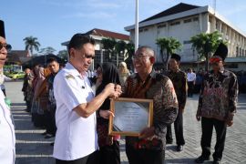 Wali Kota Pontianak lepas 26 ASN purna tugas dan angkat 335 CPNS baru
