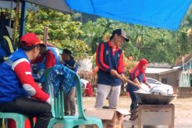 Pemkab OKU Selatan dirikan dapur umum untuk korban banjir di Desa Simpang Sender