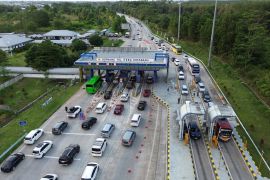 Satu juta kendaraan pemudik lintasi Tol Bakter selama angkutan lebaran