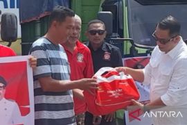 Pemprov Maluku salurkan bantuan Rp361 juta pada korban konflik Malra ringankan beban warga