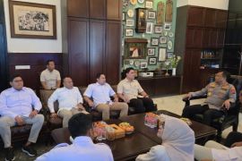 Gerindra Surabaya sambangi polrestabes, diskusi soal keamanan kota