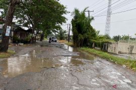 Pemkab Sergai butuh 72 M untuk perbaikan infrastruktur jalan dan irigasi rusak pasca banjir