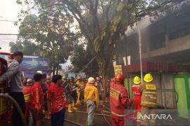 Kebakaran di SMPN 2 Samarinda hanguskan delapan ruang kelas