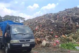 DKI kemarin, Persoalan sampah di Jakarta hingga WFH setiap Jumat