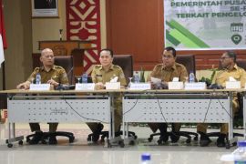 Gubernur NTT masih mencari solusi tentang polemik pegawai P3K