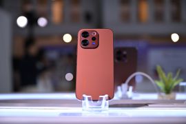 Gahar! Vivo V70 RAM 12GB/512GB Meluncur, Bawa Fitur Kamera 'Sultan' Seri X ke Kelas V