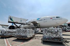 Garuda Indonesia kirim 15 ton makanan untuk kebutuhan haji