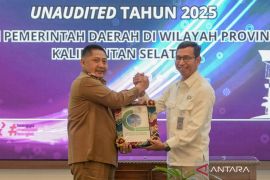 Bupati HST serahkan LKPD tahun 2025 ke BPK RI Perwakilan Kalsel