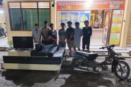 Satu tahun buron, tujuh pembobol rumah diringkus Polres Simalungun