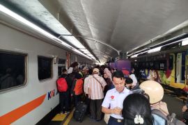 KAI operasikan dua KA tambahan di Stasiun Malang saat libur Paskah