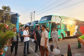 Libur Paskah, lonjakan penumpang terjadi di Terminal Kampung Rambutan