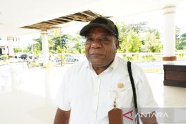 DLH Mimika anggarkan Rp18 miliar bayar gaji petugas kebersihan