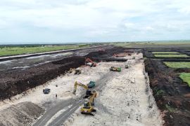 KKP memastikan tenaga kerja lokal terlibat dalam proyek strategis tambak udang Waingapu