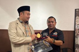 Anggota DPR RI asal Sumbar Rahmat Saleh diganjar Medal of Honor JPS
