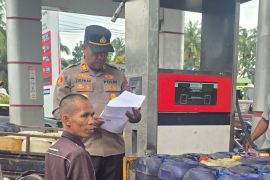 Polres Pasaman Barat cek pendistribusian BBM bio solar di SPBU