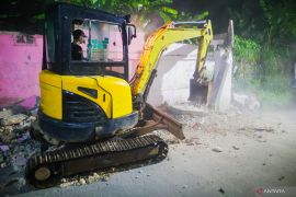 Pemkot Bogor tertibkan bangunan liar urai kemacetan jalur alternatif