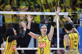 Tim Putri Gresik Phonska tampil solid saat bekuk Popsivo 3-0