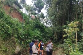 BPBD tangani bencana longsor-angin kencang di Tulungagung