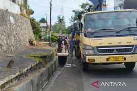 Kementerian PU tutup drainase di jalur Pacet-Cipanas usai insiden maut