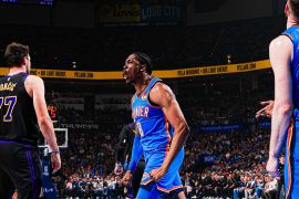 Thunder hancurkan Lakers 139-96, Doncic cedera hamstring