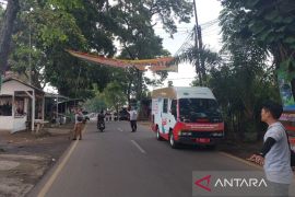 Bapenda Cianjur tertibkan 175 reklame pelanggar aturan